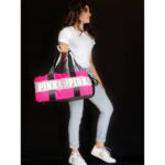 Raveena Daha Instagram - Have you planned any trip? BTW I have🙌😍 Travel handbag from:@fazee_collectionss 🥰 #raveena #raveenadaha