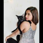 Raveena Daha Instagram - I will be brave I will not let anything, take away What's standing in front of me😉 Top from: @shopataharya ❤️ #raveena #raveenadaha