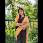 Raveena Daha Instagram - கண்ஜாடையில் எனைக் கொள்கிறாய்🙈💯 Beautiful saree from :@aa_silks 💓 #raveena #raveenadaha