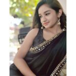 Raveena Daha Instagram - கருப்புத்தான் எனக்குப் பிடிச்ச கலரு 😂🤪 Beautiful black Saree from: @ashas_womens_collection 🖤 #raveena #raveenadaha