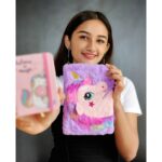Raveena Daha Instagram - Got this cutest unicorn 🦄 journal kit from@applause_shoppe 😍 I'm loving 'em 😍🦄 Thank you @applause_shoppe for sending me this cutest kit 😍 #raveena #raveenadaha