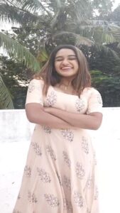 Raveena Daha Instagram - Guess who made me laugh 😂❤️ Outfit @rathidesign ❤️