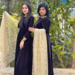 Raveena Daha Instagram - Twinning with Amma @yeah_me_1010 🥰😍🖤 Got this beautiful outfit customised from @gaisri_creation 🥰 Thankioo so much for this super gorgeous outfit 🤍