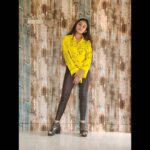 Raveena Daha Instagram - 💛 Shirt from : @fashion_gallery_19 🥀 #raveena #raveenadaha