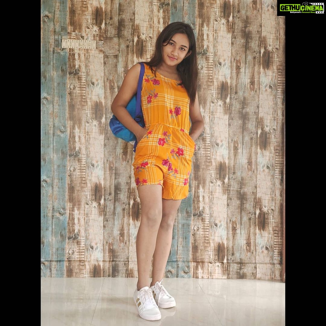 Raveena Daha Instagram - Cute jumpsuit from:@hemu_collections27 ❤️ Take me back to the night we met💙 #raveena #raveenadaha