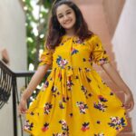 Raveena Daha Instagram - தொலைவில் இருந்து உன் பார்வை மனச கொல்லுது💯💖 Outfit from :@style_new_collections #raveena #raveenadaha