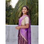 Raveena Daha Instagram - சின்ன சின்ன கண்ணசைவில் உன் அடிமை ஆகவா 🙈💯 Halfsaree from :@dwaraka_collections_ ❤️ #raveena #raveenadaha