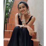 Raveena Daha Instagram - It's ok to be a little obsessed with jewelry 😍🤪 Earrings from: @_.thetrove._ 😍❤️ #raveena #raveenadha