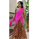 Raveena Daha Instagram - காலம் முடியலாம் நம் காதல் முடியுமா??🙈💚🦋 Half saree : @dwaraka_collections_ 😍😍 #raveena #raveenadha