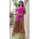 Raveena Daha Instagram - காலம் முடியலாம் நம் காதல் முடியுமா??🙈💚🦋 Half saree : @dwaraka_collections_ 😍😍 #raveena #raveenadha