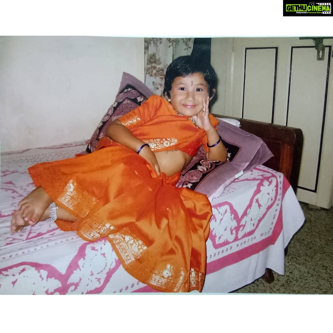 Raveena Daha Instagram - Poser since childhood😅🙈♥ (Might regret and delete later 😂) Hum bachpan se aise hai 😝 #raveena #raveenadaha #littleme #poserme