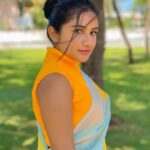 Raveena Daha Instagram – இதயமே
தெரியுமா உனக்காகவே நானடி🦋

Gorgeous saree from @dazzlers_boutique 

#raveena #raveenadaha