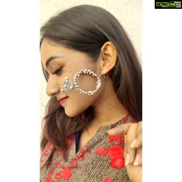 Raveena Daha Instagram - How many earrings did I change?? Comment below 😜❤️ __________________________________ Accessories make everything better😍❤️ __________________________________ Lovely Earrings from: @sneha_trendy_collections_ 😍❤️