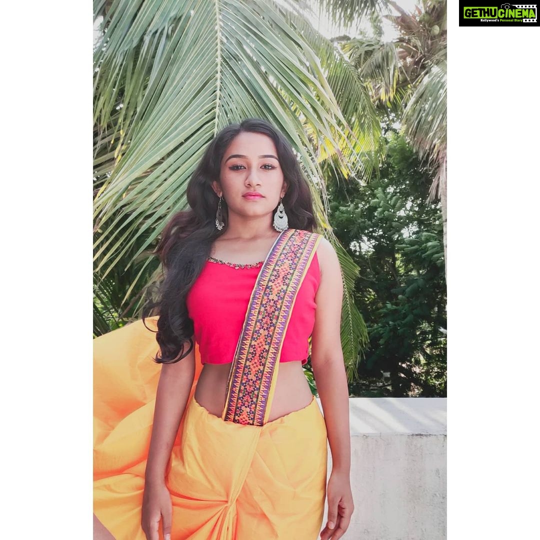 Raveena Daha Instagram - நம் நியாபகங்கள் அதை நினைத்திருப்பேன் என்னை தேடியே திரும்பாதா🥰❤️ ::::::::::::::::::::::::::::::::::::::::::::::::::::::::::::::::::::::::::::::::::::::::::: Beautiful saree from :@happy._.sh0pping 🥰💃
