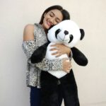 Raveena Daha Instagram - Me or mr.Panda🐼 whom do you love?🙈😍 I love mr. Panda ❤️ Thank you so much for gifting me this cute one @haris_collectionz 😍❤ #raveena #raveenadaha #panda