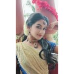 Raveena Daha Instagram - தீராத காதல் தீயாக மோத தூரங்கள் மடை மாறுமோ ❤😘💯 #raveena #raveenadaha #shootingmode