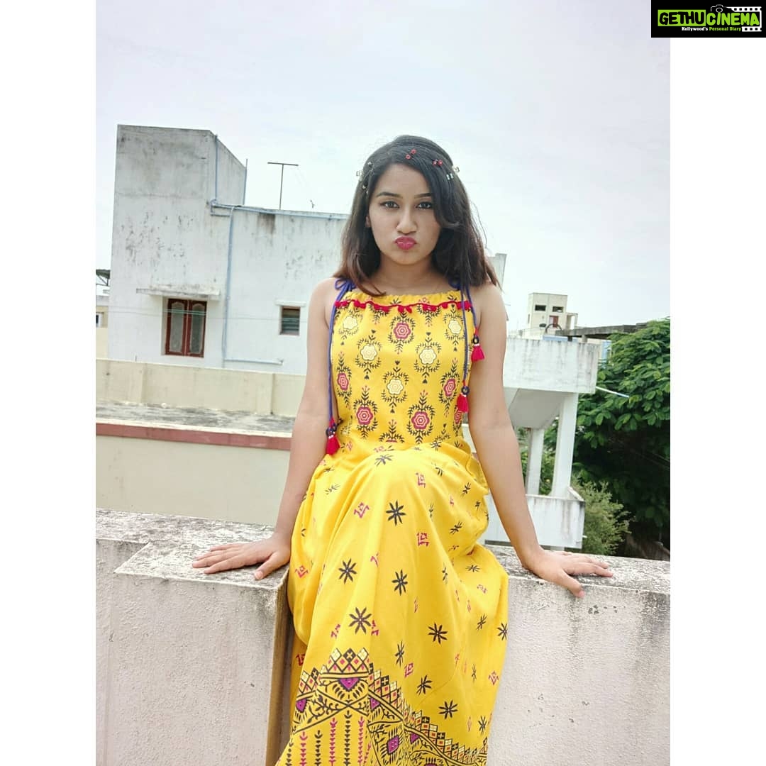 Raveena Daha Instagram - அவனும் நானும், தவமும் அருளும்😇 அவனும் நானும், வேரும் மரமும்💯🙈 ∆∆∆∆∆∆∆∆∆∆∆∆∆∆∆∆∆∆∆∆∆ Dress from : @yara._store 😍😍 Thankio so much @yara._store For sending me this stylish dress😍😍∆∆∆∆∆∆∆∆∆∆∆∆∆∆∆∆∆∆∆∆∆