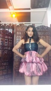 Raveena Daha Instagram - Feel your eyes they're all over me💯😝 #reelit