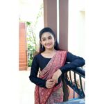 Raveena Daha Instagram - என்னருகிலே கண்ணருகிலே நீ வேண்டுமே... மண்ணடியி்லும் உன்னருகிலே நான் வேண்டுமே😘😘💯 °°°°°°°°°°°°°°°°°°°°°°°°°°°°°°°°°°°°°°°°° எண்ணங்கள் அழகானால்... எல்லாமே அழகாக மாறும் 💯 °°°°°°°°°°°°°°°°°°°°°°°°°°°°°°°°°°°°°°°°° #pridemonth #pride2020 #loveislive #pride #raveena #raveenadaha