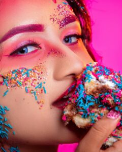 Raveena Daha Instagram - You want a piece of me ?👅❤ In frame : @im_raveena_daha .. Mua : @gayathri6301 @zingcreationsapparels .. Costume designer : @shbu_lakshmi .. Photography : @memorybites_by_kavinraj @chennaigravity .. Cinematography : @devathyan .. Edits : @shotcutsinfinite .. Asst photography : @danielraj_21 .. Asst cinematography : @vsagr .. Studio space : @studiormcs .. #raveena #raveenadaha #candygirl #photoshoot