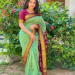 Raveena Daha Instagram – தீக்குச்சி இல்லாமல் தீ மூட்டக் கூடும்
கண்ணே நம் கண்கள் சந்தித்தால்❤️‍🔥

Lovely saree from @kaithari_nesavu_sarees 💚💚

#raveena #raveenadaha
