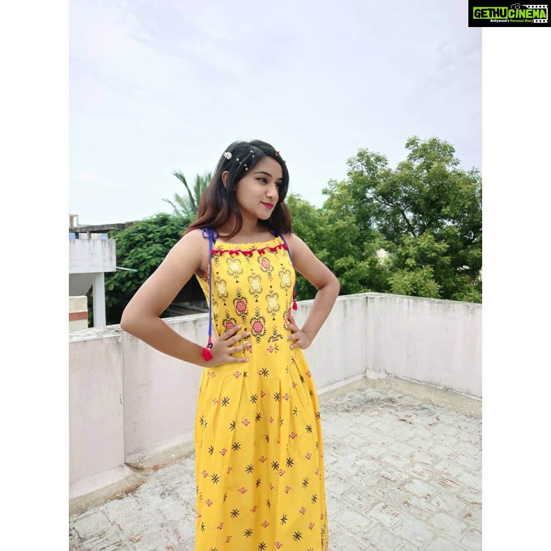 Raveena Daha Instagram - அவனும் நானும், தவமும் அருளும்😇 அவனும் நானும், வேரும் மரமும்💯🙈 ∆∆∆∆∆∆∆∆∆∆∆∆∆∆∆∆∆∆∆∆∆ Dress from : @yara._store 😍😍 Thankio so much @yara._store For sending me this stylish dress😍😍∆∆∆∆∆∆∆∆∆∆∆∆∆∆∆∆∆∆∆∆∆