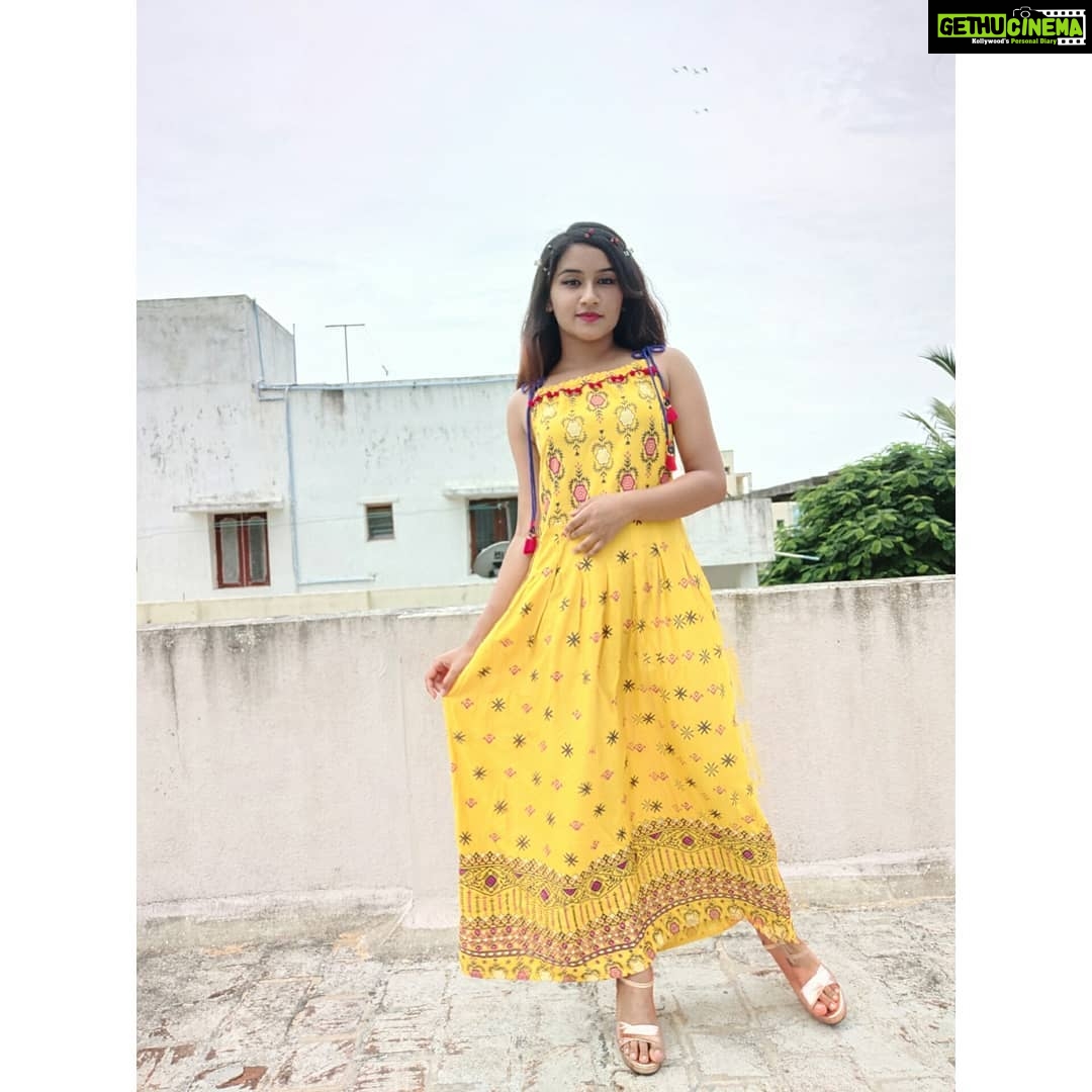 Raveena Daha Instagram - அவனும் நானும், தவமும் அருளும்😇 அவனும் நானும், வேரும் மரமும்💯🙈 ∆∆∆∆∆∆∆∆∆∆∆∆∆∆∆∆∆∆∆∆∆ Dress from : @yara._store 😍😍 Thankio so much @yara._store For sending me this stylish dress😍😍∆∆∆∆∆∆∆∆∆∆∆∆∆∆∆∆∆∆∆∆∆