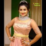 Raveena Daha Instagram - ஆயுள் காலம் யாவும் அன்பே நீயே போதும் இமைகள் நான்கும் போர்த்தி இதமாய் நாம் தூங்கலாம்💞❣ 💄💅: @prink_beauty_gardenn_ 👗💃: @designed_by_sindhujagan 💎📿: @new_ideas_fashions 📸📷:@churchillricardo_