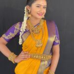 Raveena Daha Instagram – Manja kaatu maina ππ
Beautiful makeup by @makeover_by_jinu π₯°
Stunning blouse and saree from @ravikkai_selai π
Man behind the lens @naveenkumar.b92 π
Jewel by @new_ideas_fashions β€οΈβπ₯
#raveena #raveenadaha