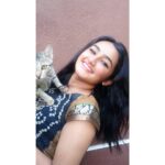 Raveena Daha Instagram - Throwback ♥✨😍 #throwbackpicture #tiger #randomone #live #laugh #love #posewithcat