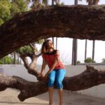 Raveena Daha Instagram - For a minute there, I lost myself 🌿🍁🍂🍃 #scenic #instagram #insta#instaclick #moringvibes #love #raveenadaha #sunkissed Thiruchendur Murugan Temple Beach