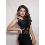 Raveena Daha Instagram - Just let me know Can you be the one to hold and not let me go? ♥ #photography #photooftheday #homeshooting #quarantinetime #blacklove #pose #model #live #actor #love #instagood #instalove #raveena #raveenadaha
