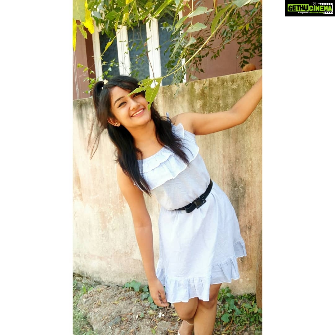 Raveena Daha Instagram - Be crazy, be stupid, be weird. Be WHATEVER, because life is tooooo short to be anything but Happy ! π #raveena #raveenadaha #photography #nomakeup #nofilter #summer #summervibes #crazy #instalove