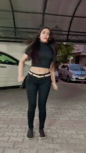 Raveena Daha Instagram - Halamithi habibo ❤️‍🔥🖤🖤 #arabickuthu 😍🥰 #raveena #raveenadaha