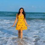 Raveena Daha Instagram - 🌊🌻🌊 #raveena #raveenadaha