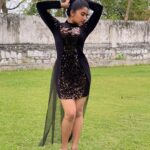 Raveena Daha Instagram - மனதோரம் ஒரு காயம் உன்னை எண்ணாத நாள் இல்லையே⏳ நானாக நானும் இல்லையே🦋 Party wear from: @resul_collections 😻 #raveena #raveenadaha