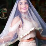 Raveena Daha Instagram - This one is my favourite look😍😍 created by @trichy_makeup_artist 😘😘😘 And picture shot by @suvees_photography 🥰 Jewellery by @bridal_gallery_ 💙 And beautiful lehenga from @bridesmaid_trichy 😘 #raveena #raveenadaha