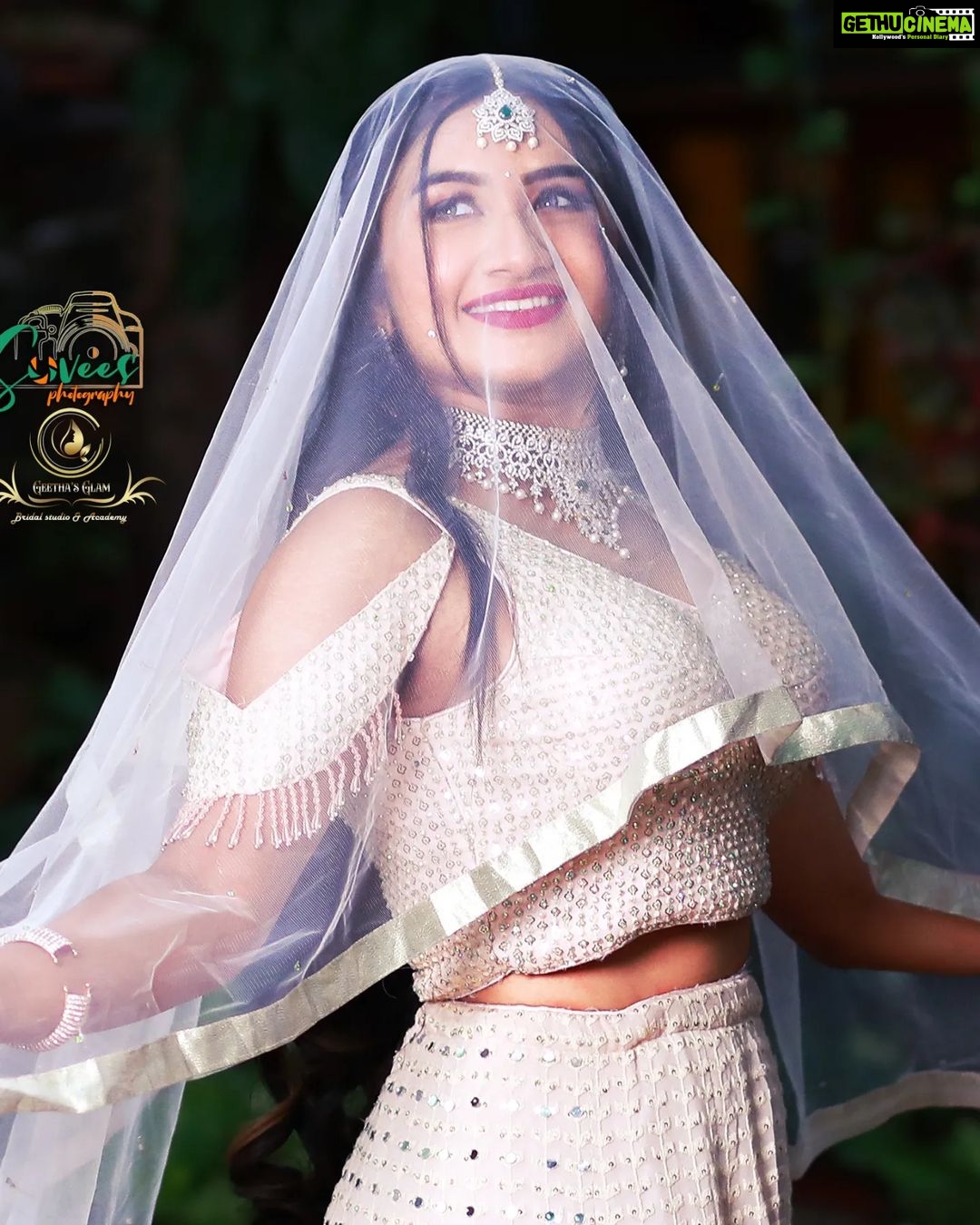 Raveena Daha Instagram - This one is my favourite lookππ created by @trichy_makeup_artist πππ And picture shot by @suvees_photography π₯° Jewellery by @bridal_gallery_ π And beautiful lehenga from @bridesmaid_trichy π #raveena #raveenadaha