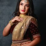 Raveena Daha Instagram - இஞ்சி இடுப்பழகி கள்ளச் சிரிப்பழகி🙈❤️ Costume: @tanu_designer_studio😍 MUA:@honeylang_makeup_artist🦋 Jewellery: @krishya_bridal_collections🌈 PC: @myfocusstudio 👏 #raveena #raveenadaha