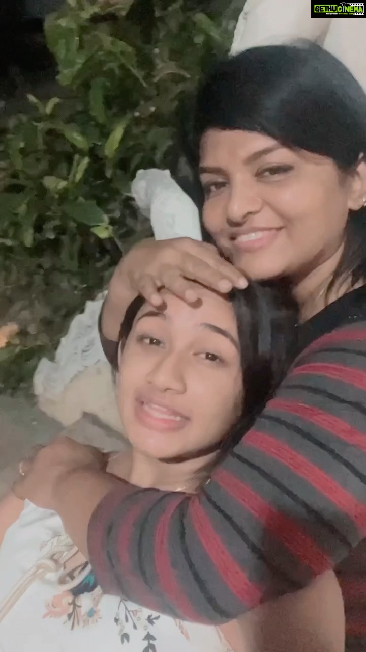 Raveena Daha Instagram - Amma🌈🦋❤️ @yeah_me_1010 naan pizhai nee mazhalai 😘❤️🩹 #amma #love #world