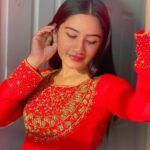 Raveena Daha Instagram - ❣️❣️❣️ @tweety_threads thanks much for this beautiful customised hand work outfit❤️😍 #raveena #raveenadaha