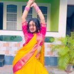 Raveena Daha Instagram - Chak hoon mein 😉 Beautiful saree from @rs_fashionss_ ❣️ #raveena #chakchakk #atrangire #reelitfeelit