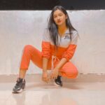 Raveena Daha Instagram - Babe , whoever tries to bring you down is already below you ! 💯💪👀 Amazing track suit from : @sathyacollection1112 😍 #raveena #raveenadaha