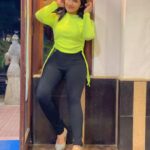 Raveena Daha Instagram - The world is full of good people If you can’t find one, be one ! 💪 Neon green crop top from @rk_shoppingzone 🤩🤩 #raveena #raveenadaha