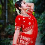Raveena Daha Instagram - ❤️❤️❤️❤️ Beautiful make-up by @trichy_makeup_artist 😍 Shot by : @suvees_photography 🤗💥 Jewellery by @studiobluefashions Costume @bridesmaid_trichy 🥻 #raveena #raveenadaha
