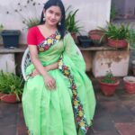 Raveena Daha Instagram - நீ வானவில்லாக அவள் வண்ணம் ஏழாக🌈❤️ Beautiful saree from : @shiny_botique 😍💚 #raveena #raveenadaha