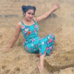 Raveena Daha Instagram - Kadal=kadhal 🌊❤️ Outfit from : @blossom_bootique_bb 😍😍 #raveena #raveenadaha