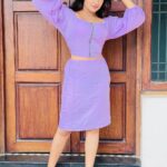 Raveena Daha Instagram - Naan pattambiochi ley 🦋🦋😂 Classy croptop and skirt set from @classic_collections_for_you 🔥 #raveena #raveenadaha