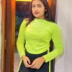 Raveena Daha Instagram – The world is full of good people
If you can’t find one, be one ! 💪

Neon green crop top from @rk_shoppingzone 🤩🤩

#raveena #raveenadaha