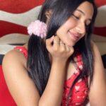 Raveena Daha Instagram - Baby,I ain’t playing by your rules Everything look better with a view 💋💓 Cute hair accessories from @bling.her #raveena #raveenadaha